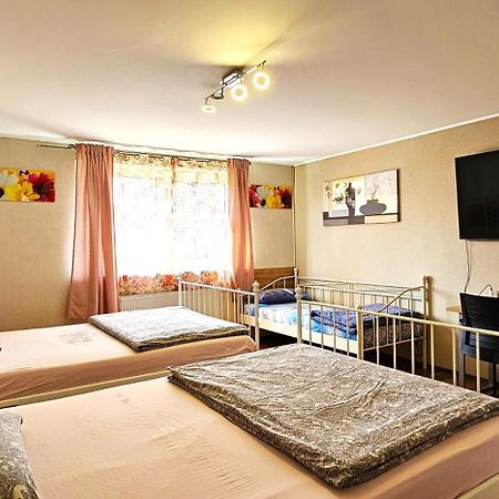 Gruendauer Monteurwohnung/Studentenwohnung Ngoại thất bức ảnh