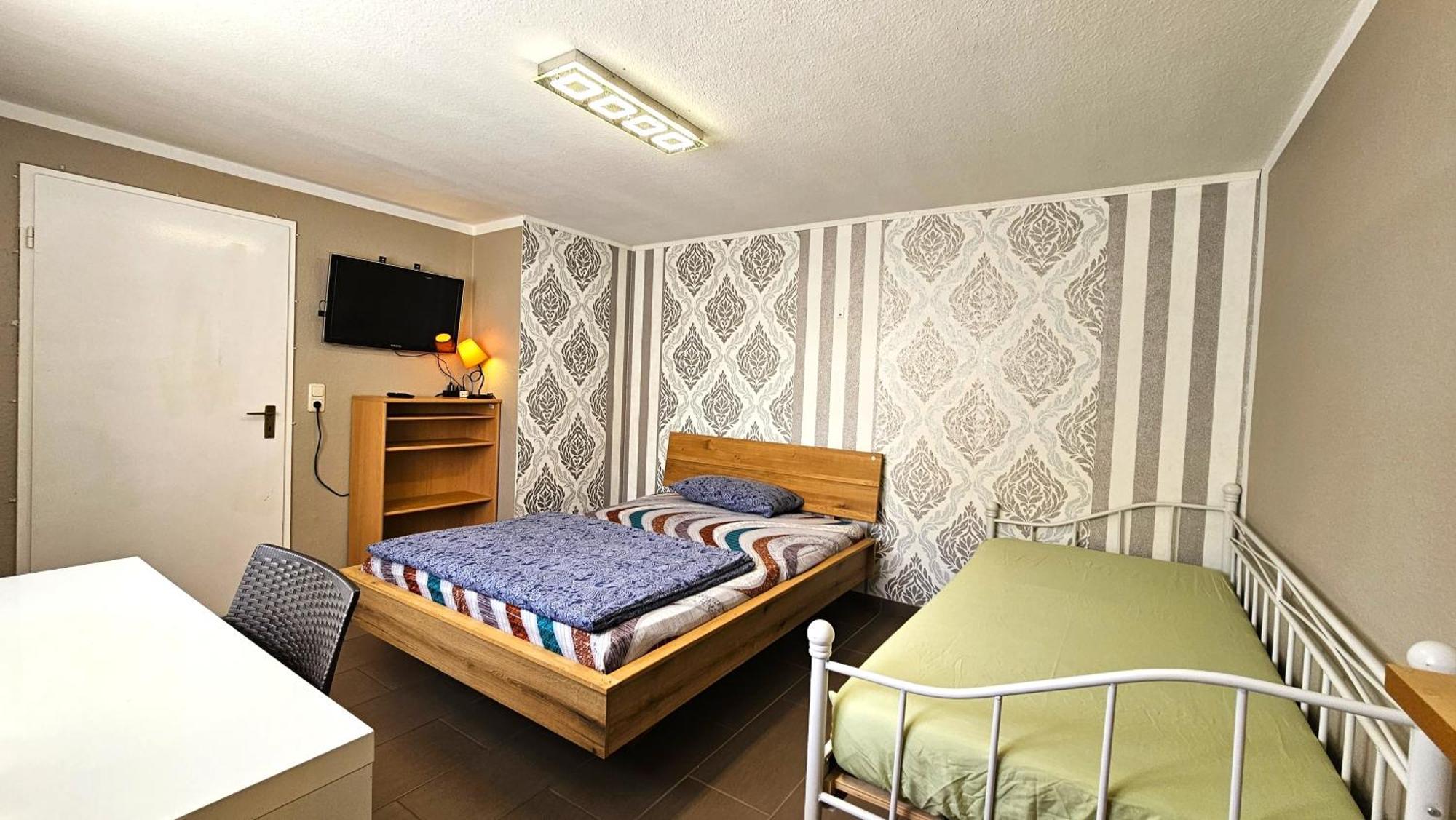 Gruendauer Monteurwohnung/Studentenwohnung Ngoại thất bức ảnh