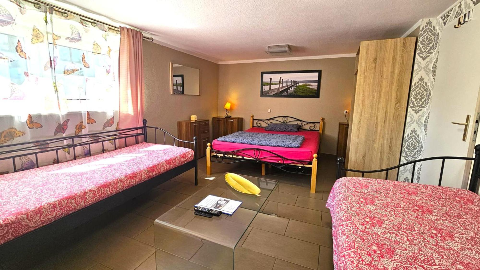 Gruendauer Monteurwohnung/Studentenwohnung Ngoại thất bức ảnh
