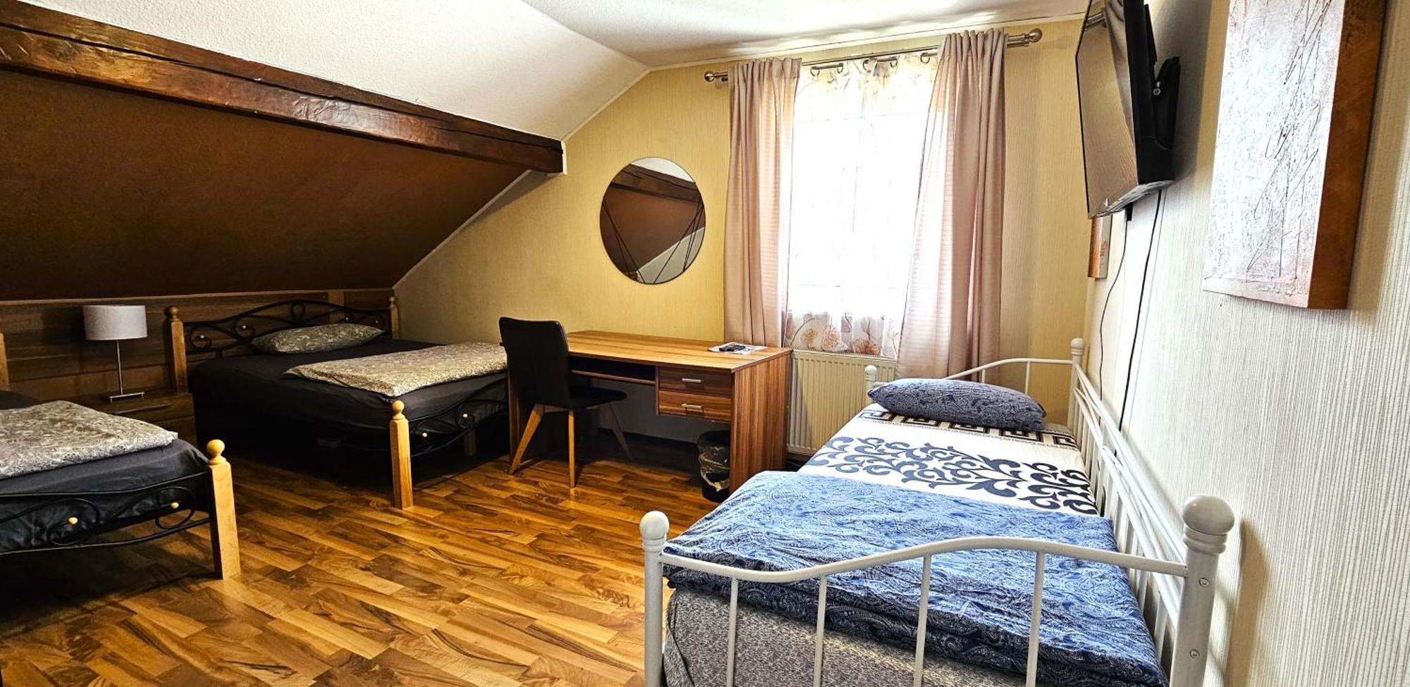 Gruendauer Monteurwohnung/Studentenwohnung Ngoại thất bức ảnh