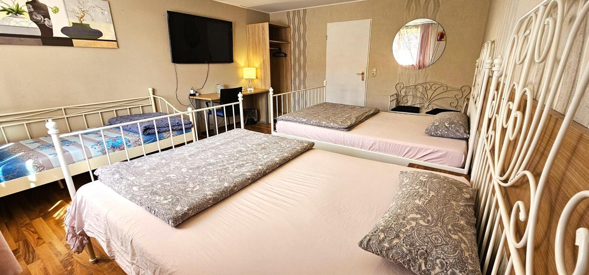 Gruendauer Monteurwohnung/Studentenwohnung Ngoại thất bức ảnh
