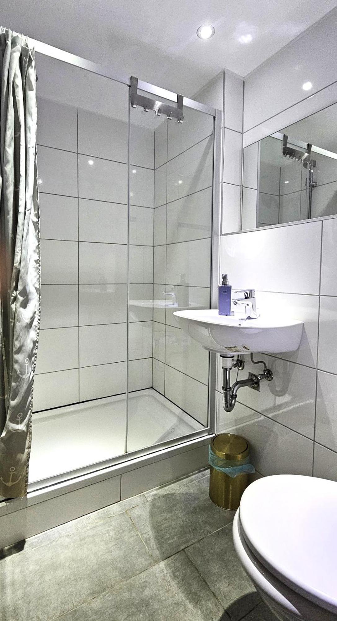 Gruendauer Monteurwohnung/Studentenwohnung Ngoại thất bức ảnh