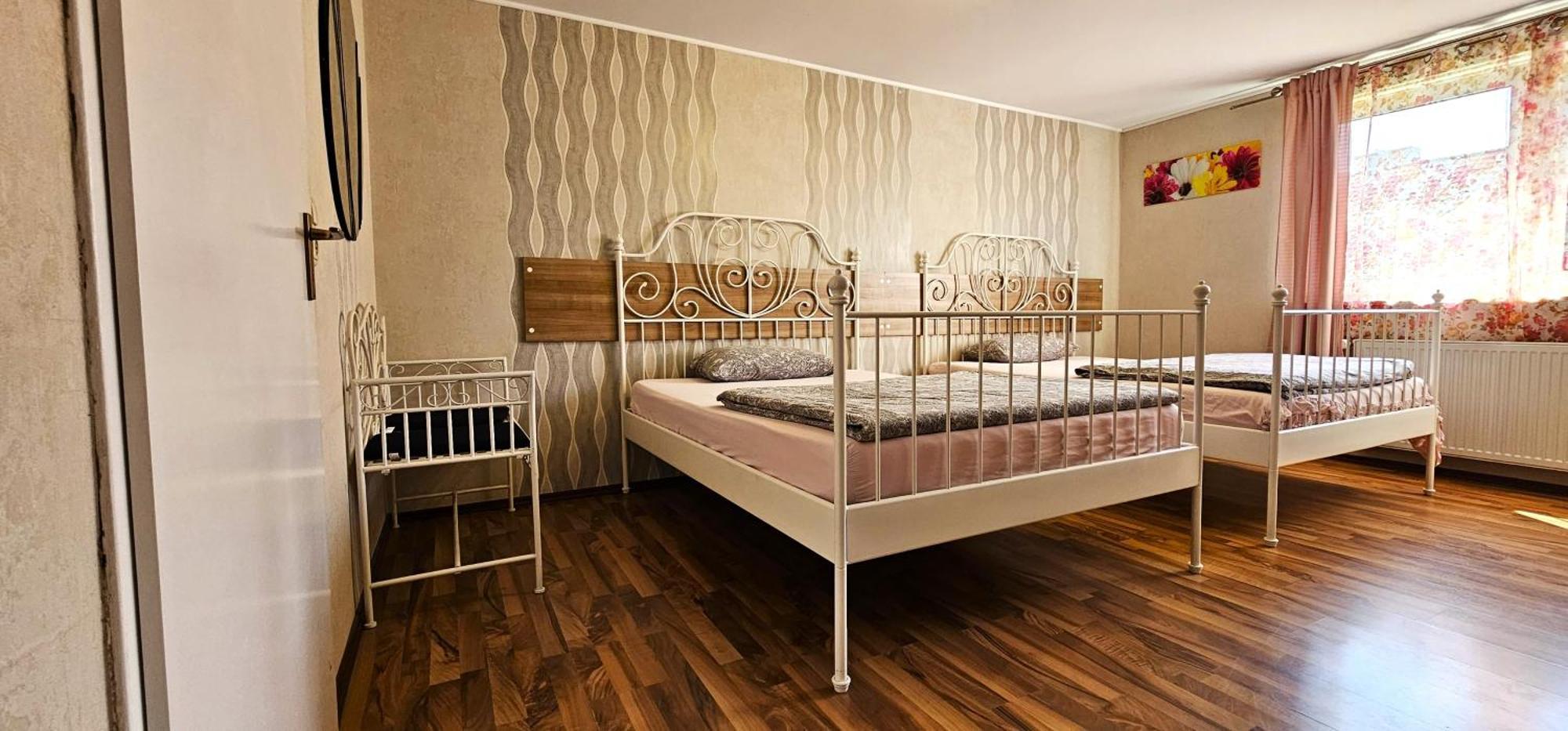 Gruendauer Monteurwohnung/Studentenwohnung Ngoại thất bức ảnh